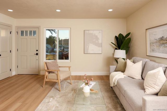 10211 Saluda Ave, San Diego, CA 92126
