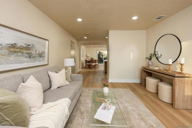 10211 Saluda Ave, San Diego, CA 92126