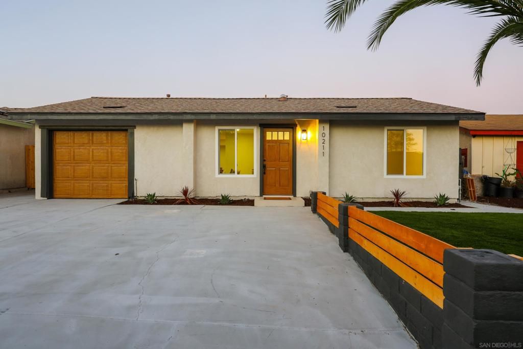 10211 Saluda Ave, San Diego, CA 92126