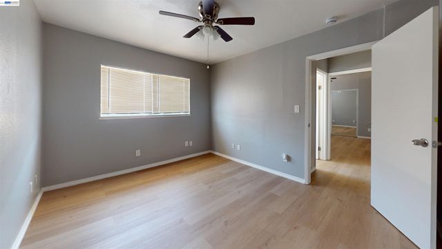 2858 Brookdale Ave, Oakland, CA 94602