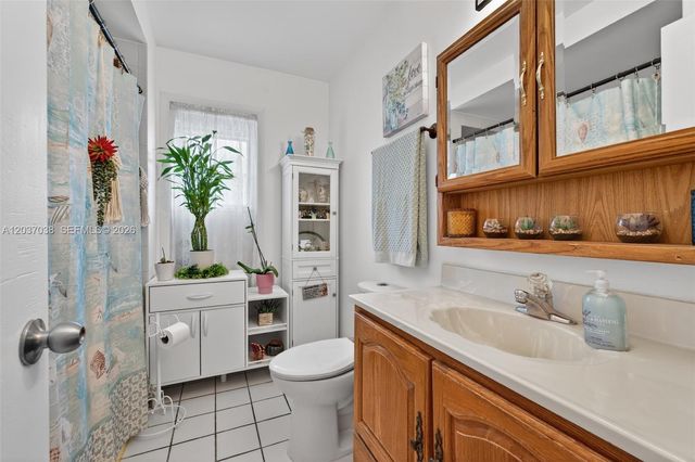 516 S 13th Ct, Lantana, FL 33462