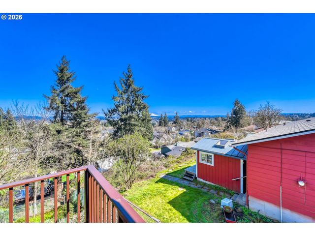 5767 TERRACE Dr, West Linn, OR 97068