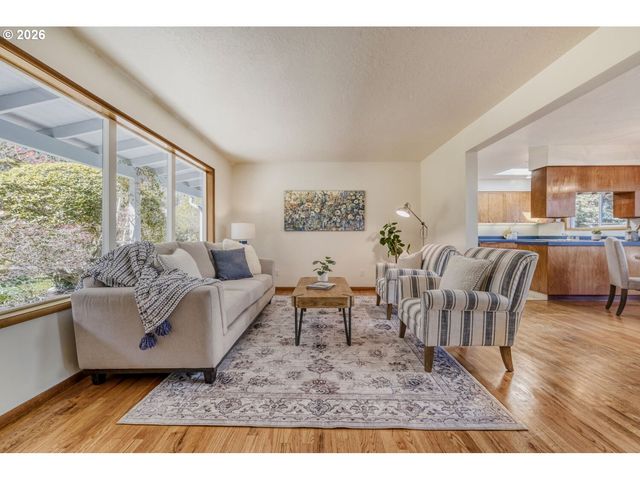 5767 TERRACE Dr, West Linn, OR 97068