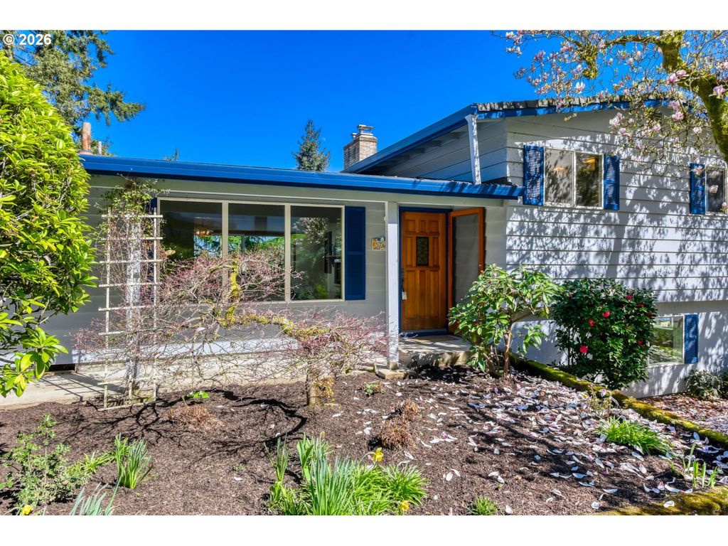 5767 TERRACE Dr, West Linn, OR 97068