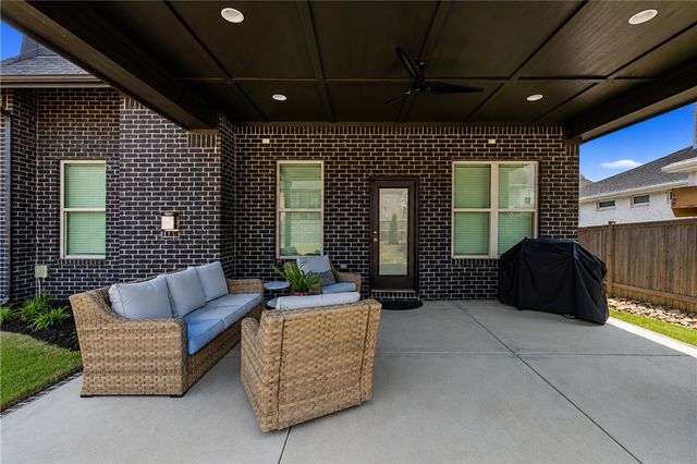 5910 SW Dryden Road, Bentonville, AR 72713