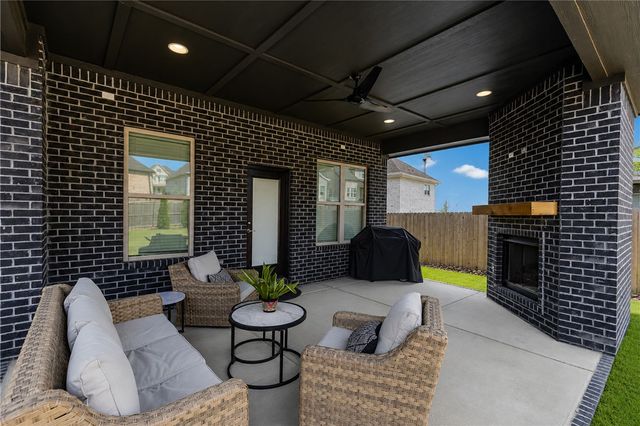 5910 SW Dryden Road, Bentonville, AR 72713