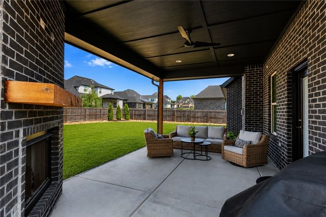 5910 SW Dryden Road, Bentonville, AR 72713