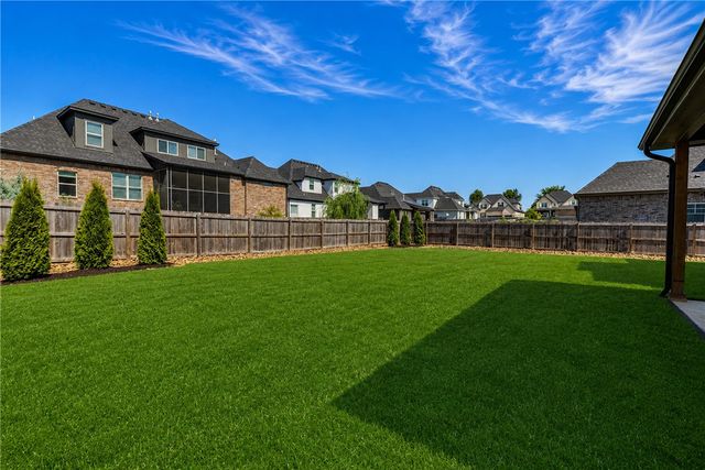 5910 SW Dryden Road, Bentonville, AR 72713