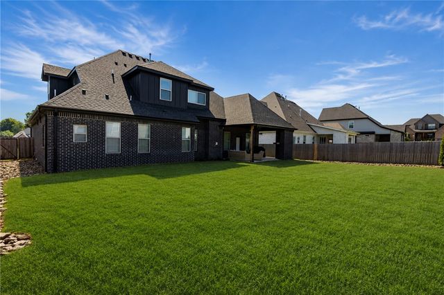 5910 SW Dryden Road, Bentonville, AR 72713