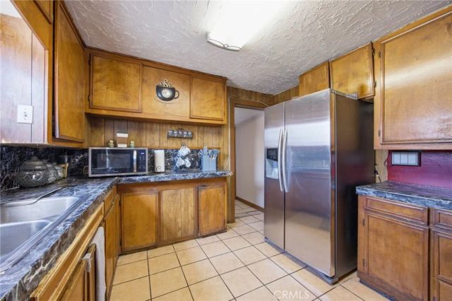 123 E 65th Street, Los Angeles, CA 90003