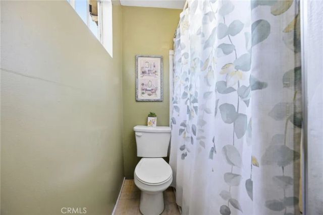 123 E 65th Street, Los Angeles, CA 90003