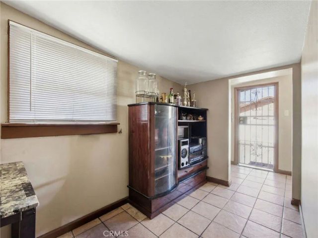 123 E 65th Street, Los Angeles, CA 90003