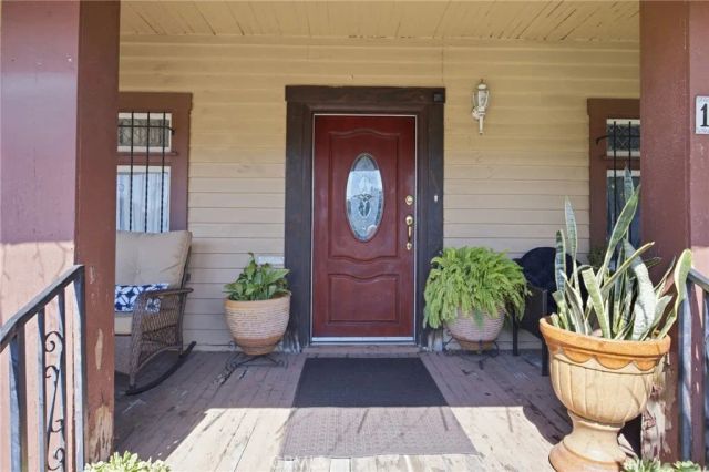 123 E 65th Street, Los Angeles, CA 90003