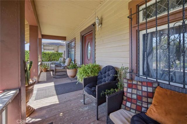123 E 65th Street, Los Angeles, CA 90003