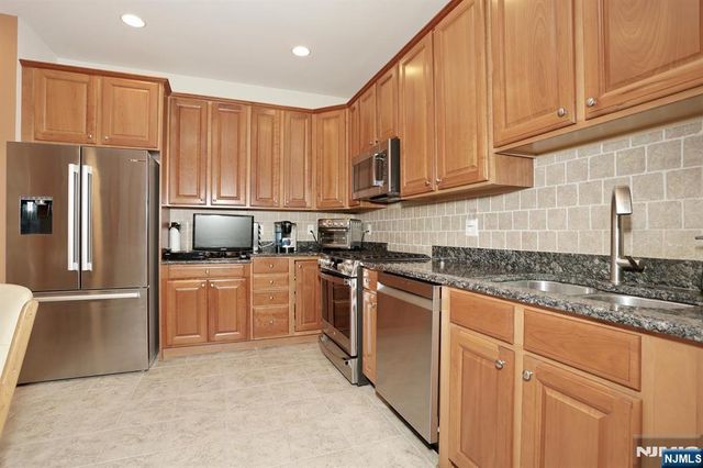 3118 Warrens Way, Wanaque, NJ 07465