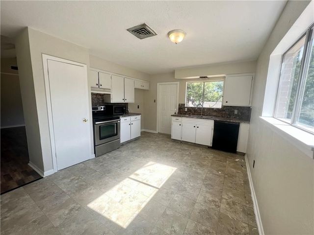 128 N Janin, Portland, TX 78374