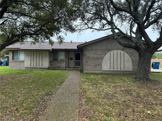 128 N Janin, Portland, TX 78374