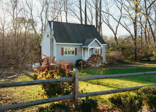 18 Mountainview Avenue, Rosendale, NY 12472