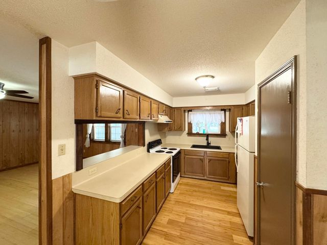 129 Dailey Road, Crockett, TX 75835