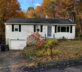 46 Legate Hill Road, Leominster, MA 01453