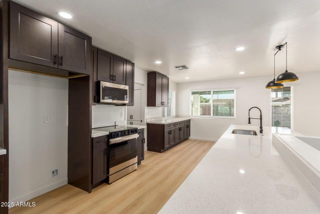 959 E FAIRFIELD Street, Mesa, AZ 85203