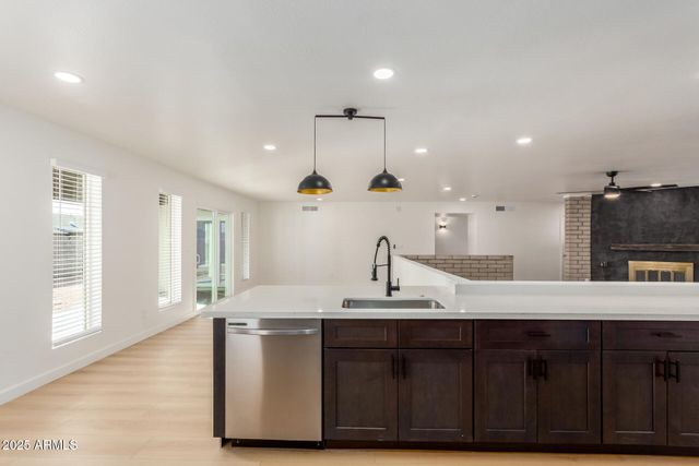 959 E FAIRFIELD Street, Mesa, AZ 85203