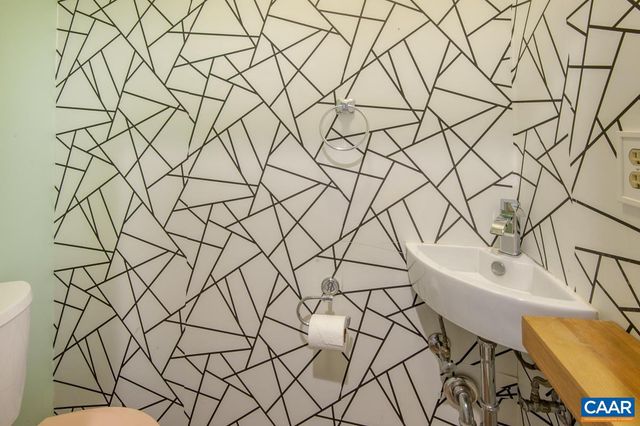 722 MERION GREENE, Charlottesville, VA 22901