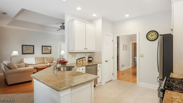 3 Vinson Dr, Raritan Twp., NJ 08822