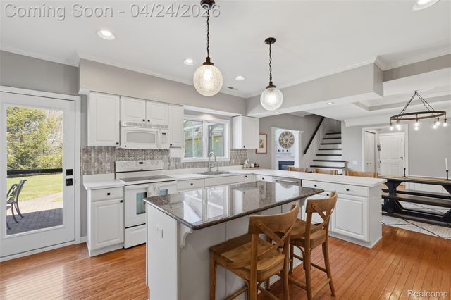 46790 W 11 Mile Road, Novi, MI 48374