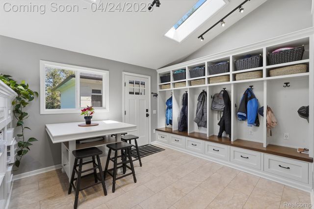 46790 W 11 Mile Road, Novi, MI 48374