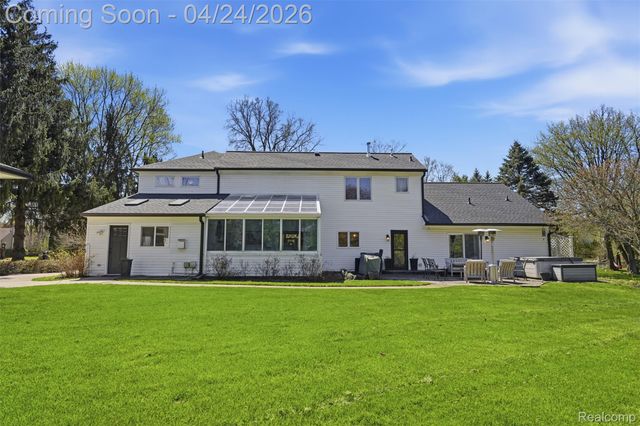 46790 W 11 Mile Road, Novi, MI 48374