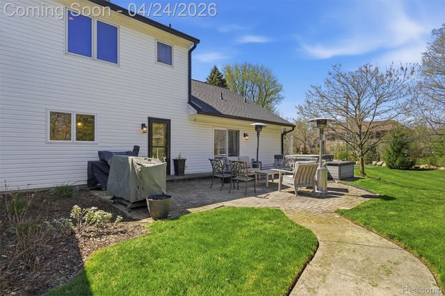 46790 W 11 Mile Road, Novi, MI 48374