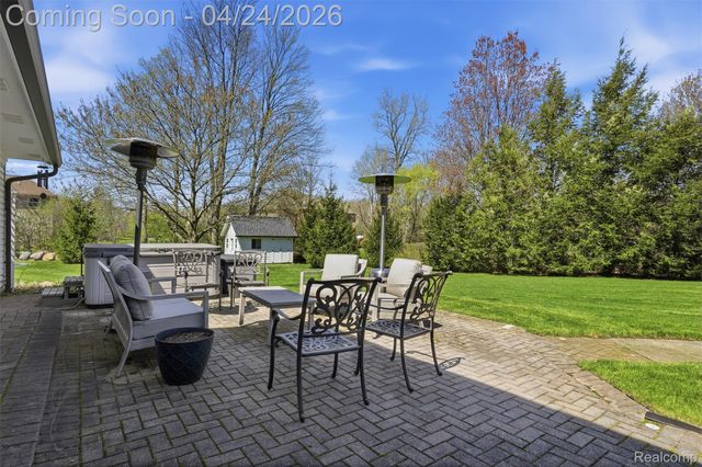 46790 W 11 Mile Road, Novi, MI 48374