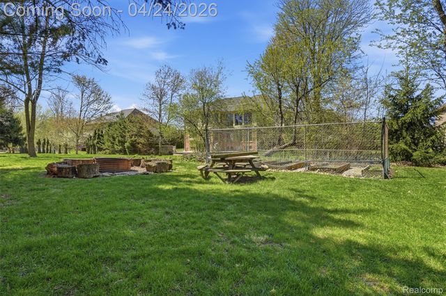 46790 W 11 Mile Road, Novi, MI 48374