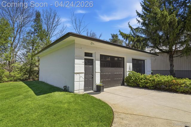 46790 W 11 Mile Road, Novi, MI 48374