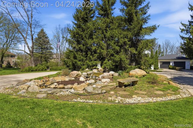 46790 W 11 Mile Road, Novi, MI 48374