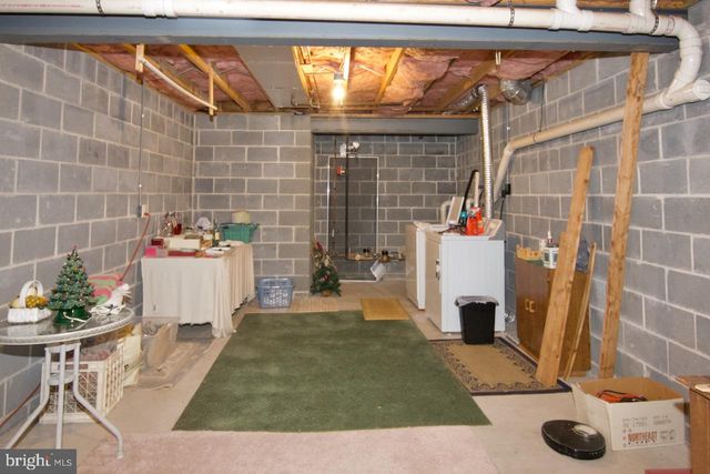 200 WALTON CT, Reading, PA 19606