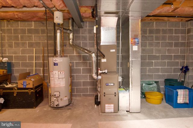 200 WALTON CT, Reading, PA 19606