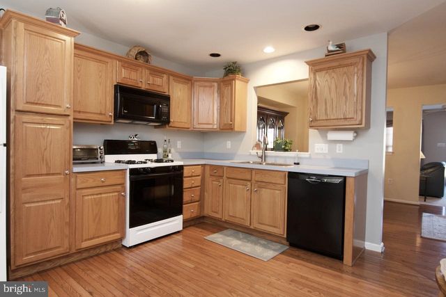 200 WALTON CT, Reading, PA 19606