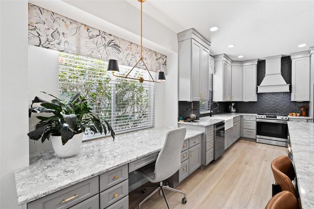 15501 MARTINMEADOW DRIVE, Lithia, FL 33547