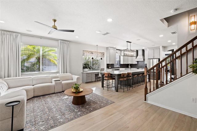 15501 MARTINMEADOW DRIVE, Lithia, FL 33547