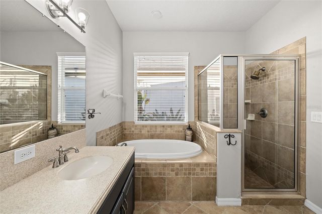 15501 MARTINMEADOW DRIVE, Lithia, FL 33547