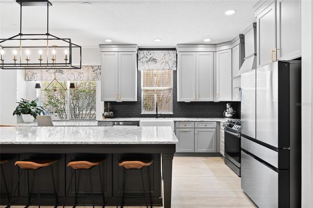 15501 MARTINMEADOW DRIVE, Lithia, FL 33547