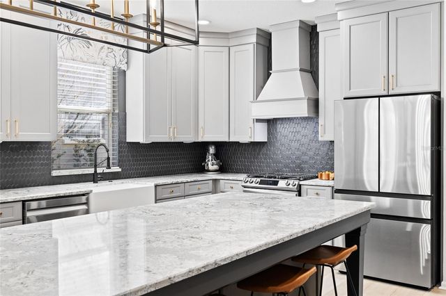 15501 MARTINMEADOW DRIVE, Lithia, FL 33547