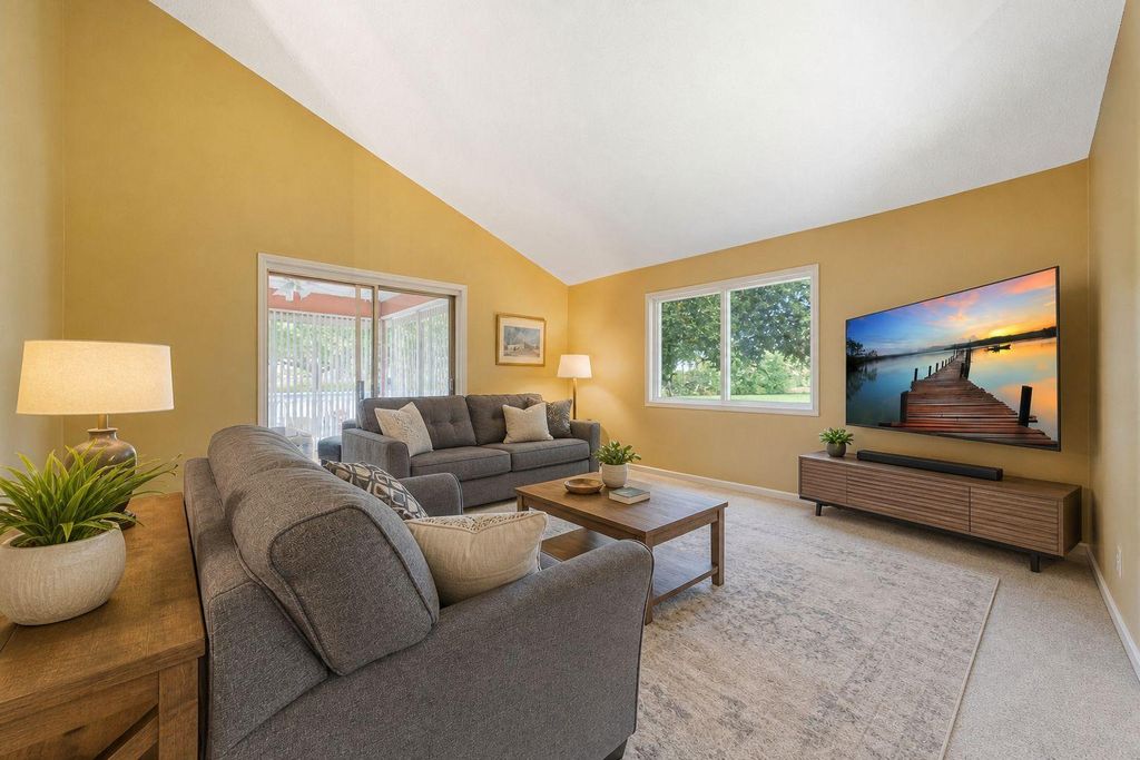1154 Aston Circle, Burnsville, MN 55337 — photo 5