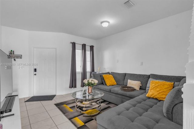 3064 SE 17th Ave, Homestead, FL 33035