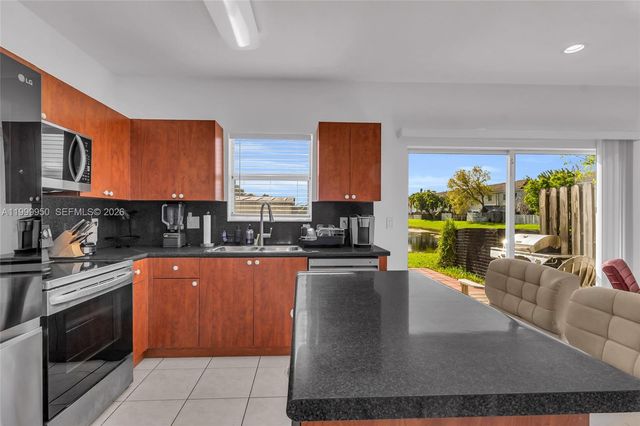 3064 SE 17th Ave, Homestead, FL 33035