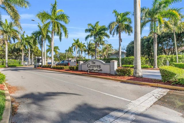 3064 SE 17th Ave, Homestead, FL 33035