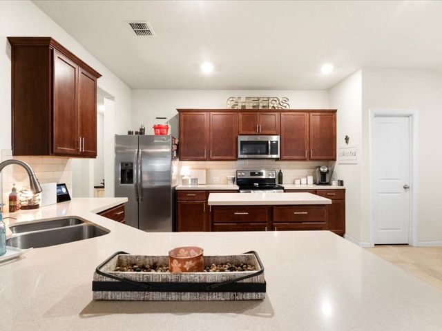 125 Lariat Trail, Waxahachie, TX 75165
