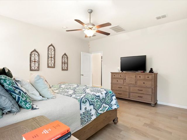125 Lariat Trail, Waxahachie, TX 75165